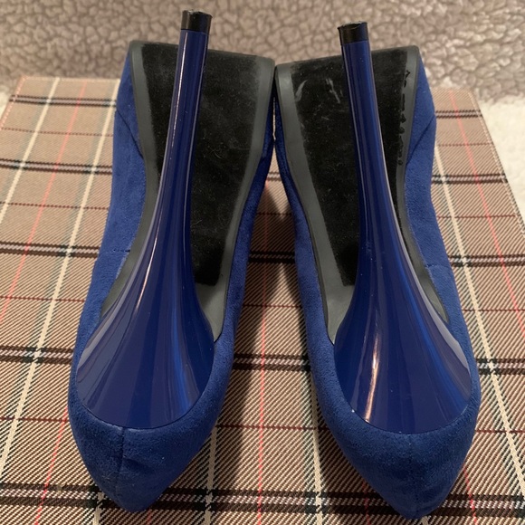 Blue suede high heels, size 5 1/2. - Picture 8 of 9